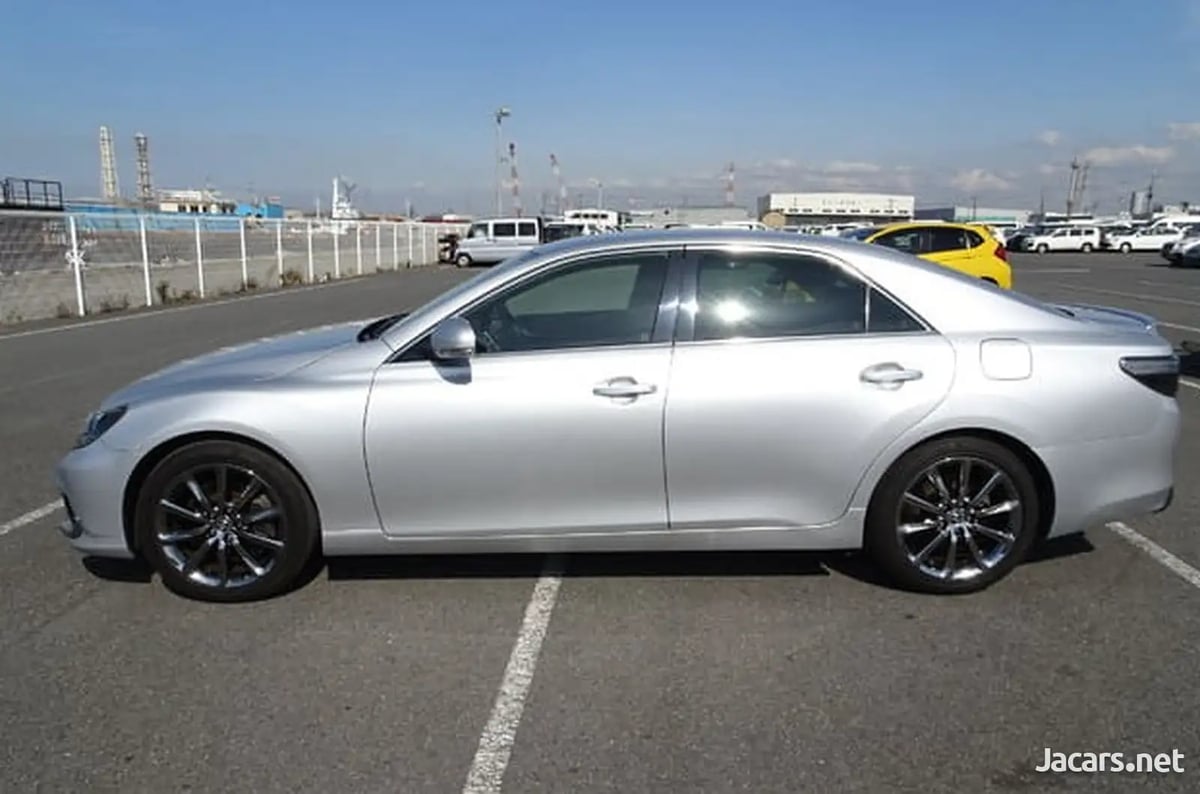 2017 TOYOTA Mark