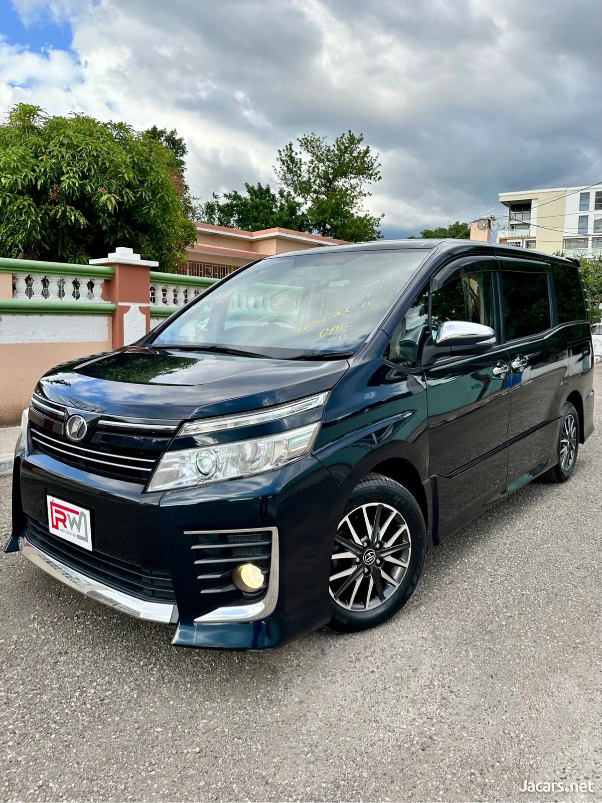 2015 TOYOTA Voxy