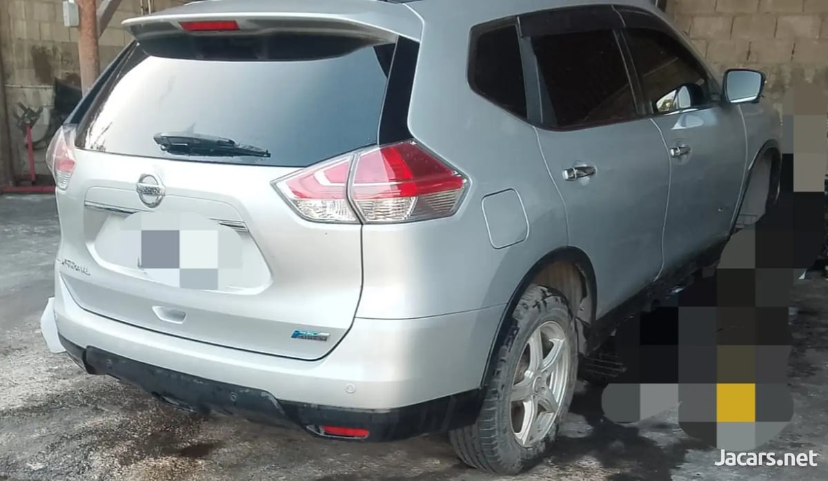 2017 NISSAN X-Trail