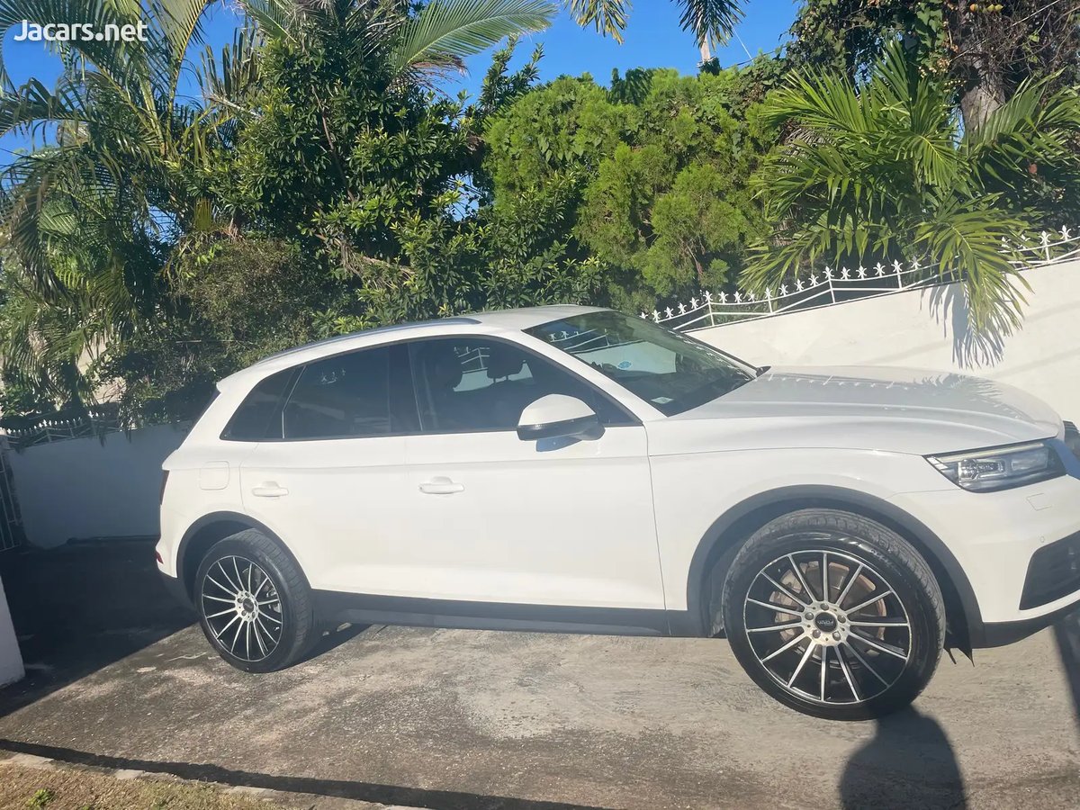 2018 AUDI Q5