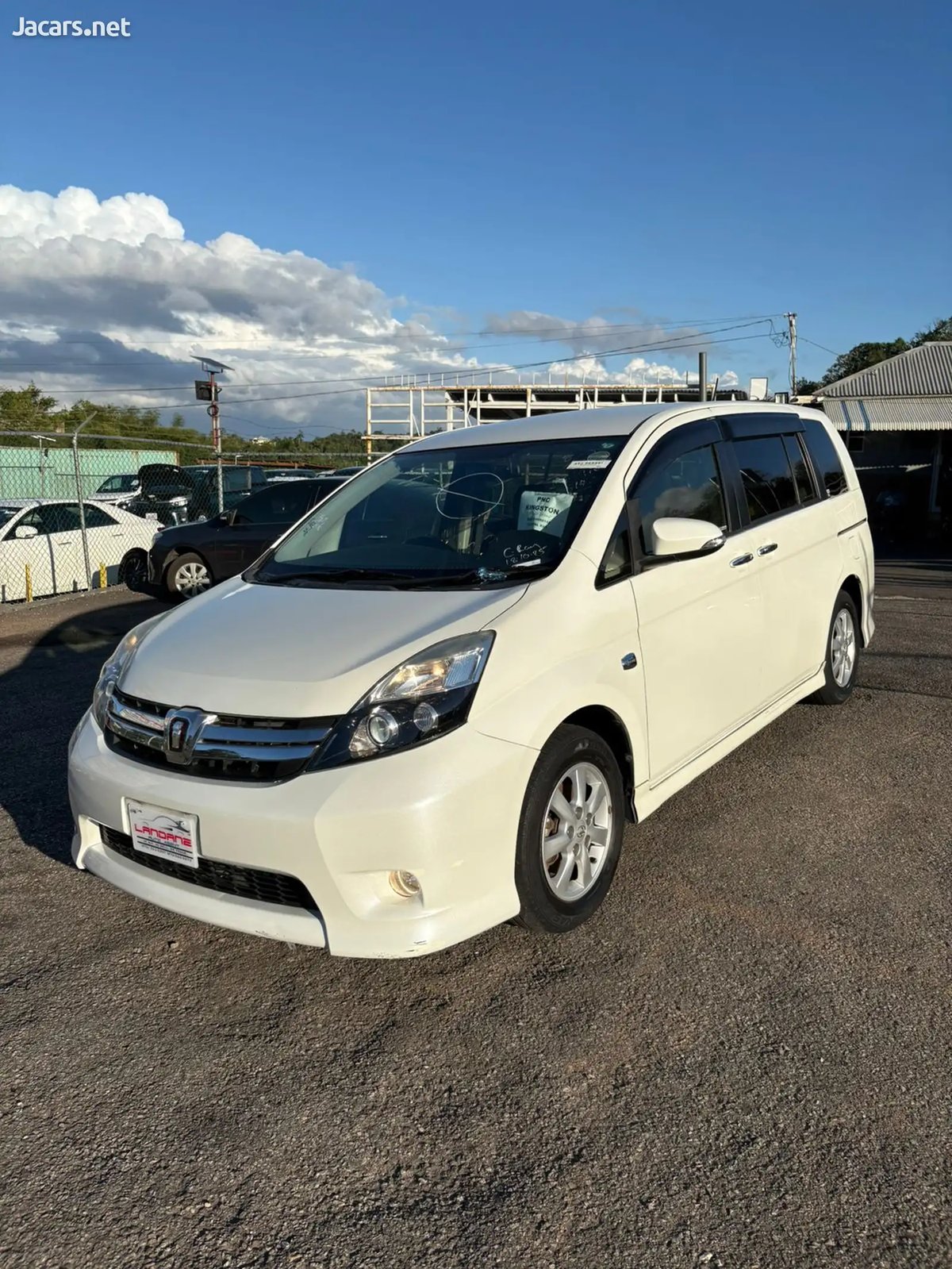 2015 TOYOTA Isis