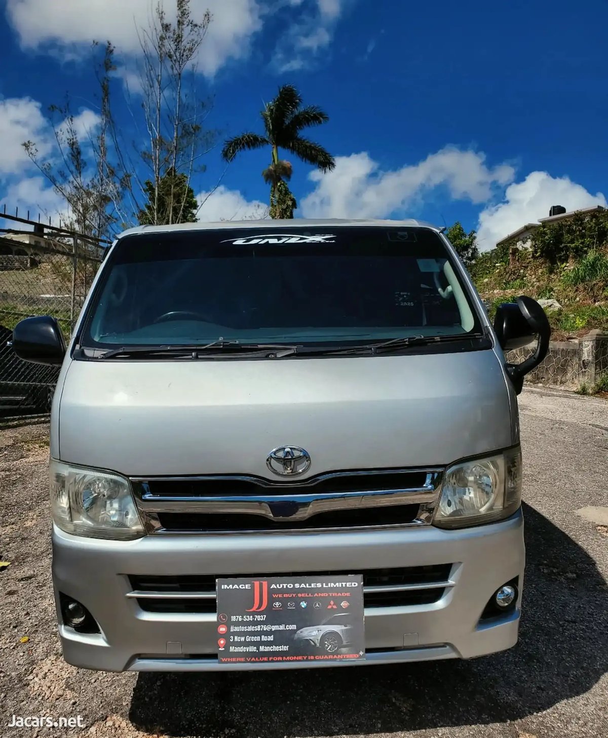 2011 TOYOTA Hiace