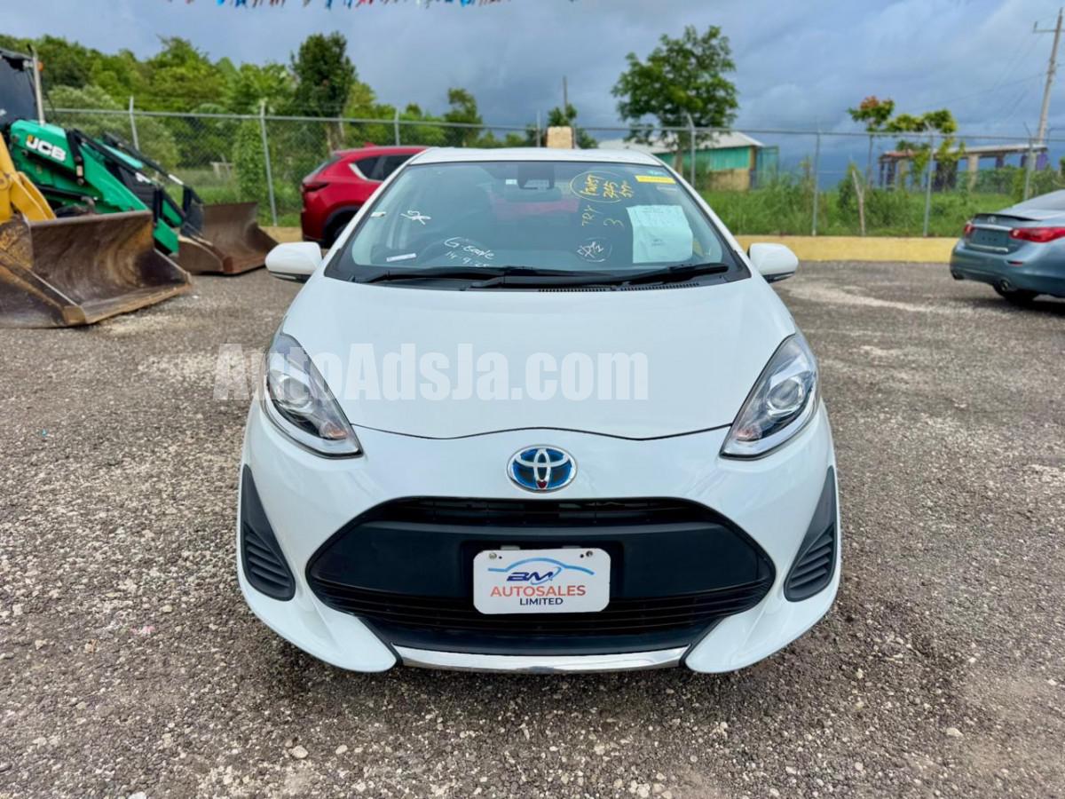 2020 TOYOTA AQUA S