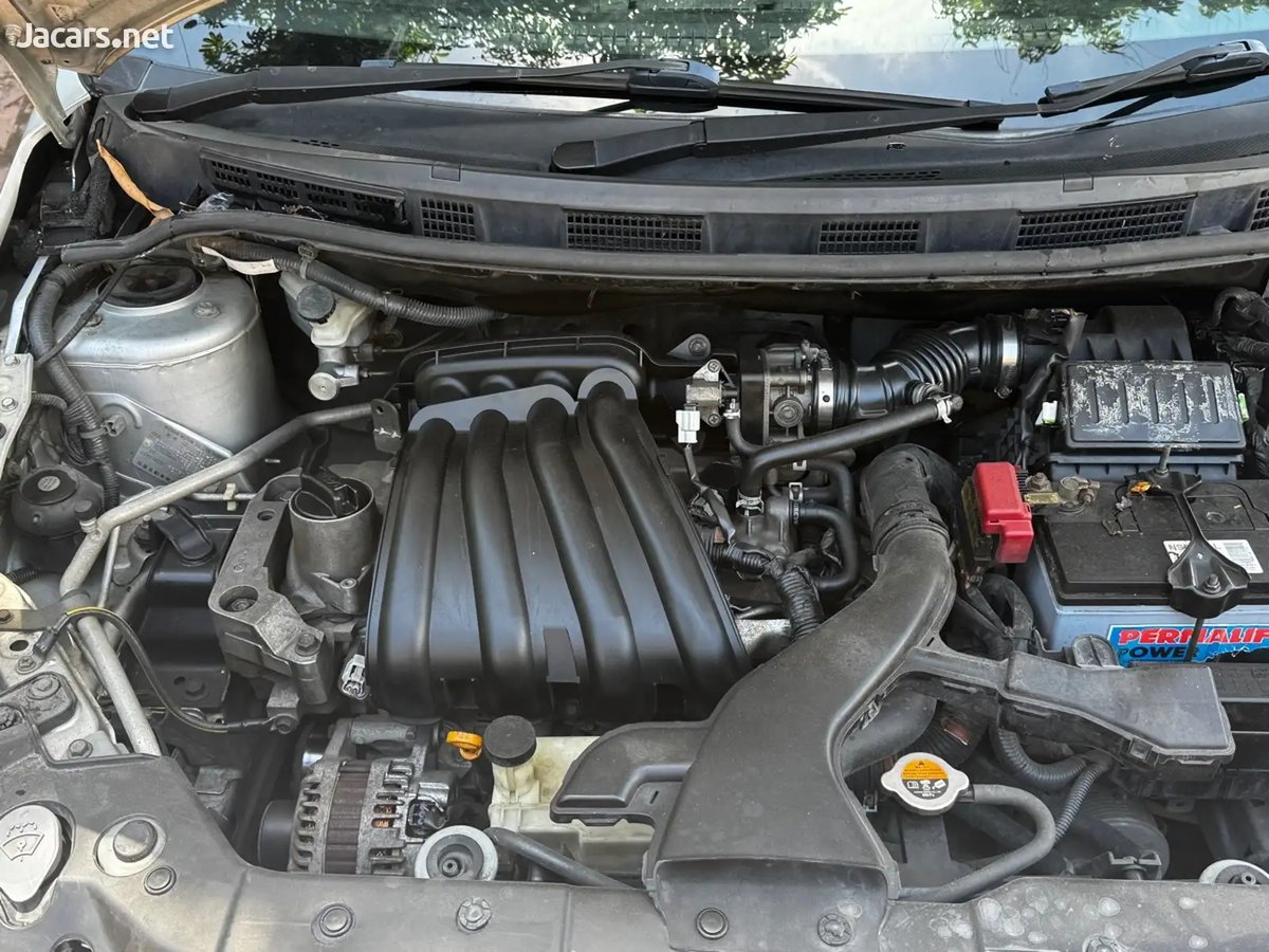 2013 NISSAN Tiida