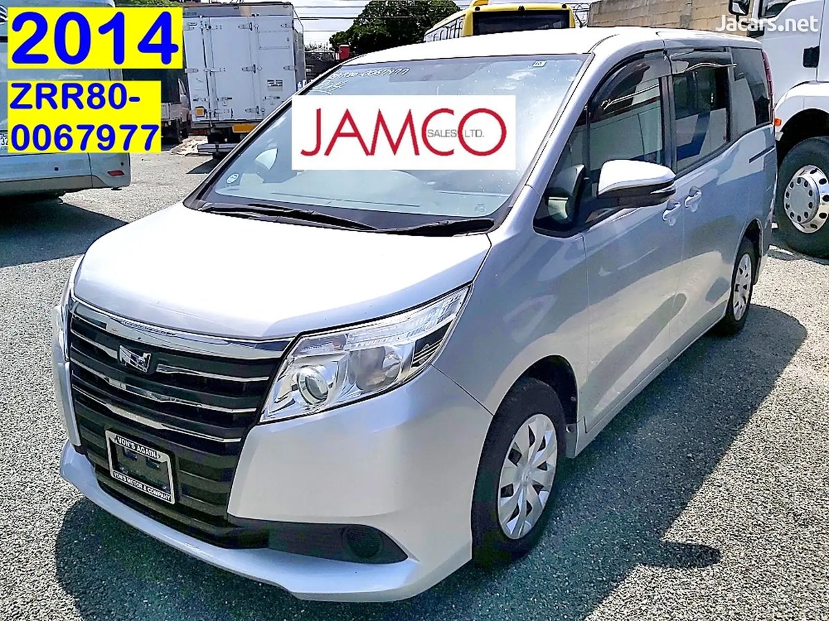 2014 TOYOTA Noah