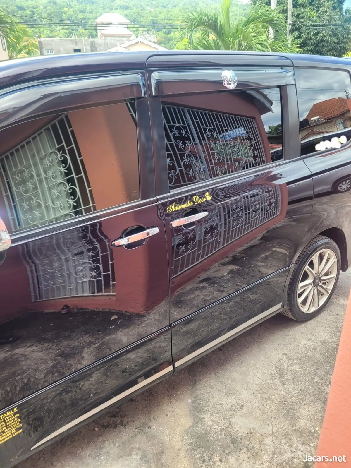 2013 TOYOTA Voxy