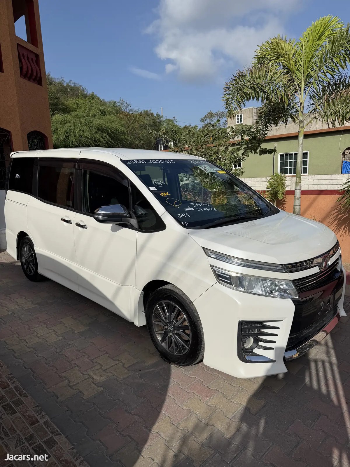 2016 TOYOTA Voxy