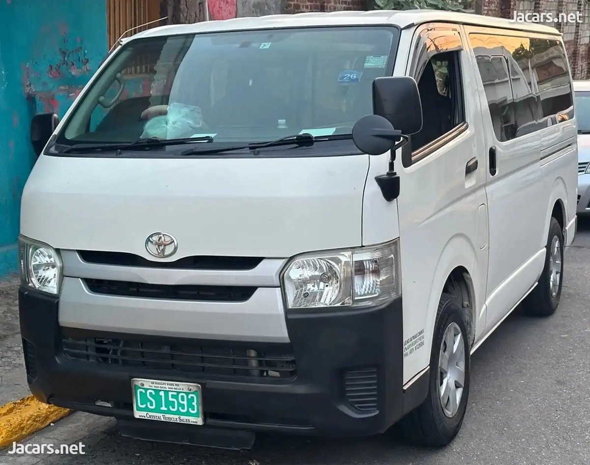 TOYOTA HIACE