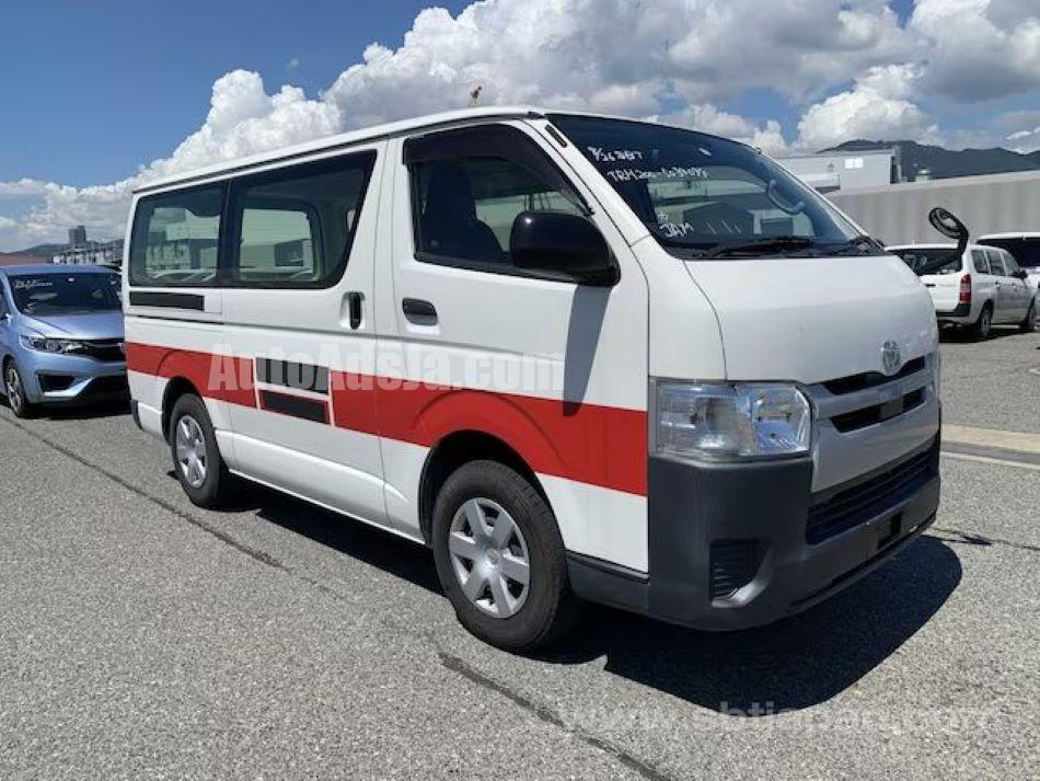2020 TOYOTA HIACE