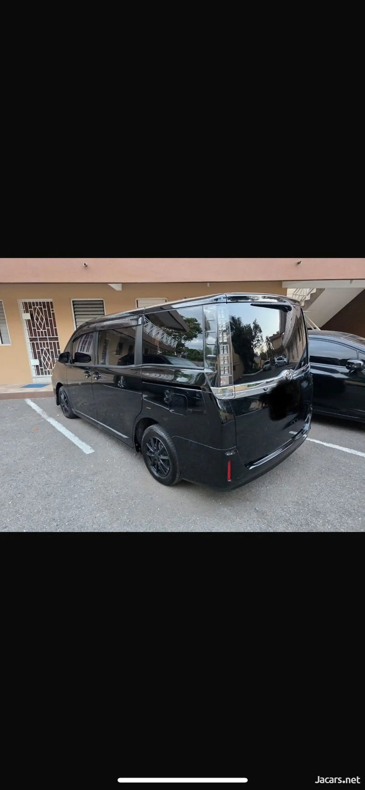 2017 TOYOTA Voxy