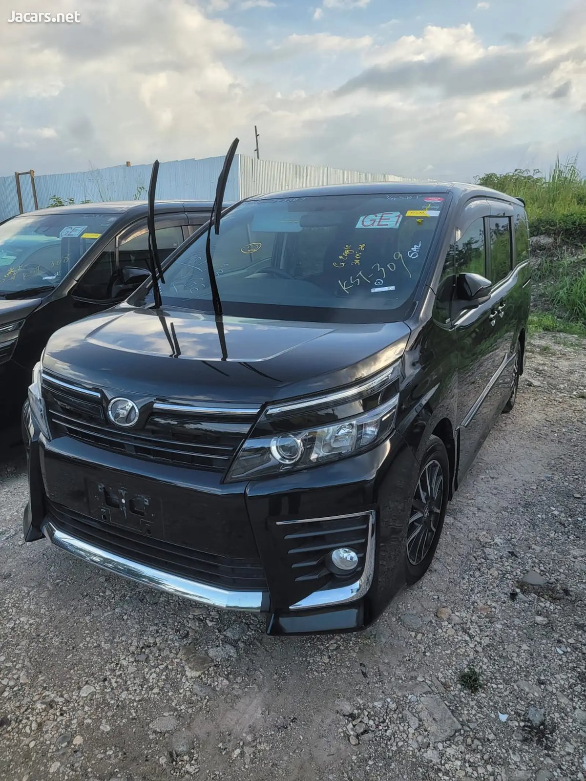 2014 TOYOTA Voxy