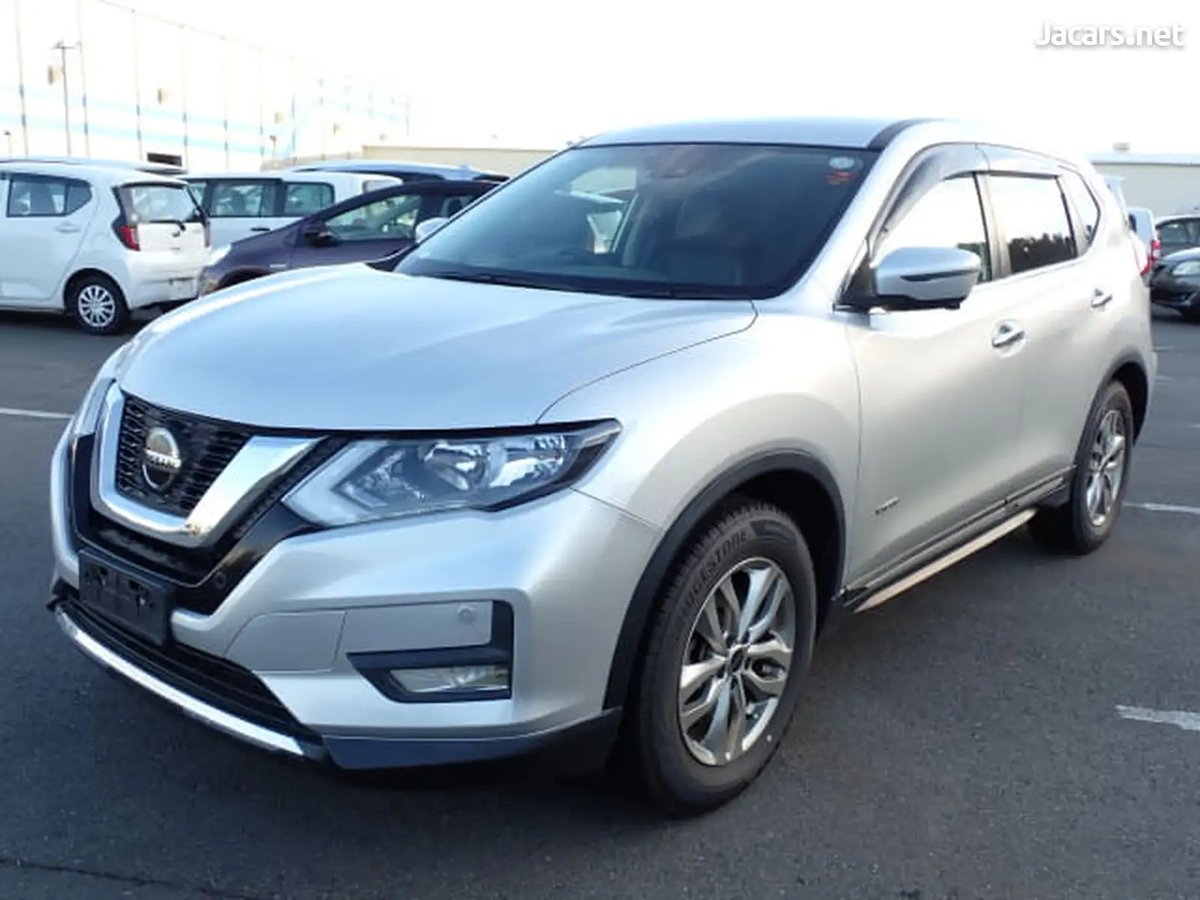 2020 NISSAN X-Trail