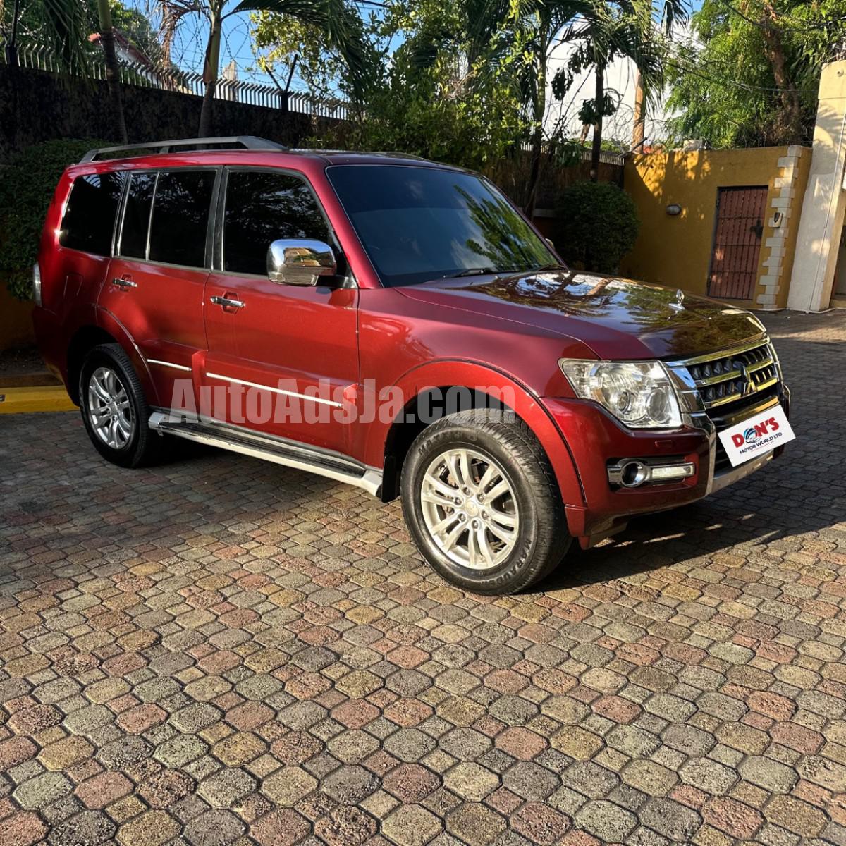 2020 MITSUBISHI PAJERO