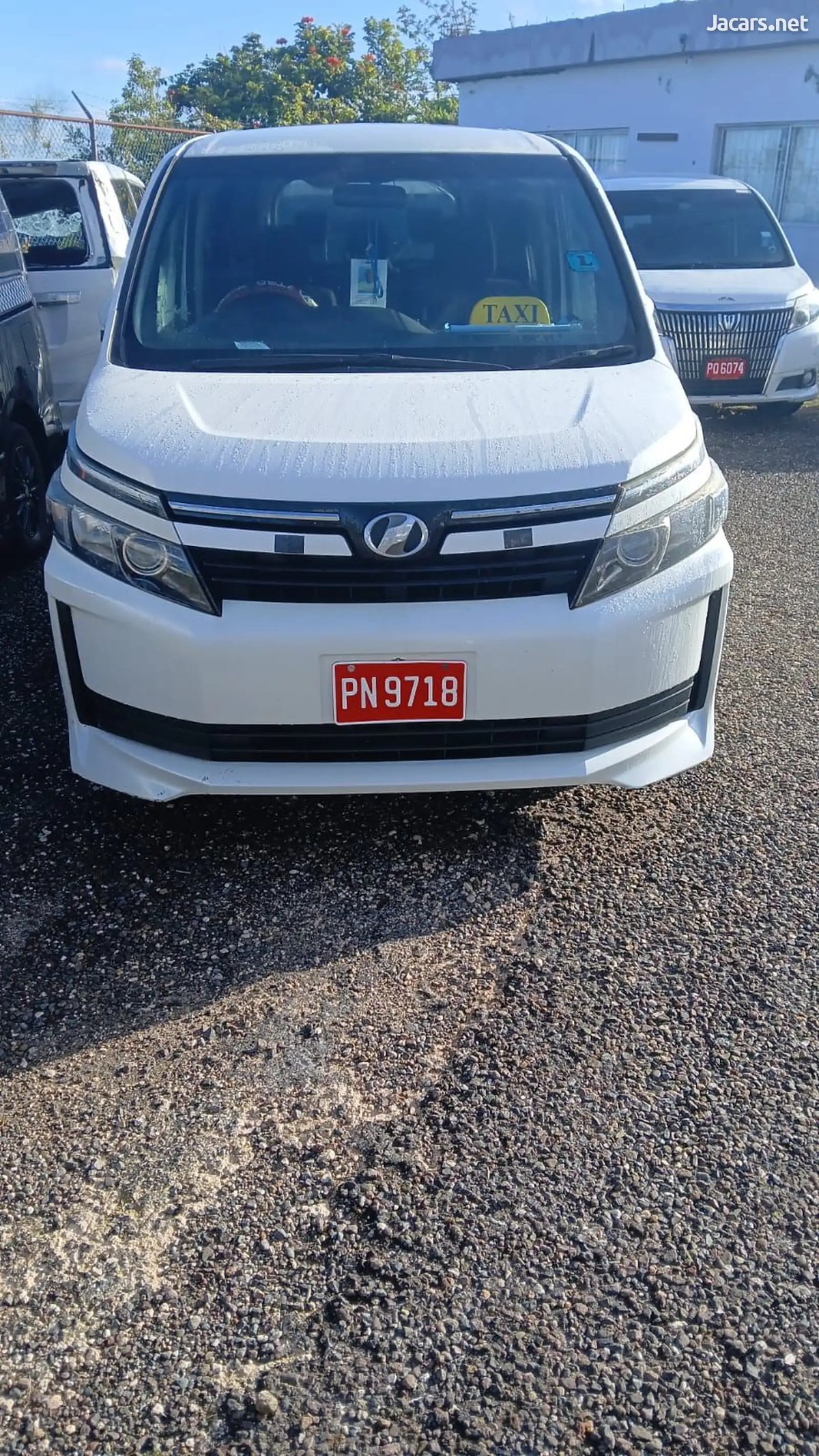 2017 TOYOTA Voxy