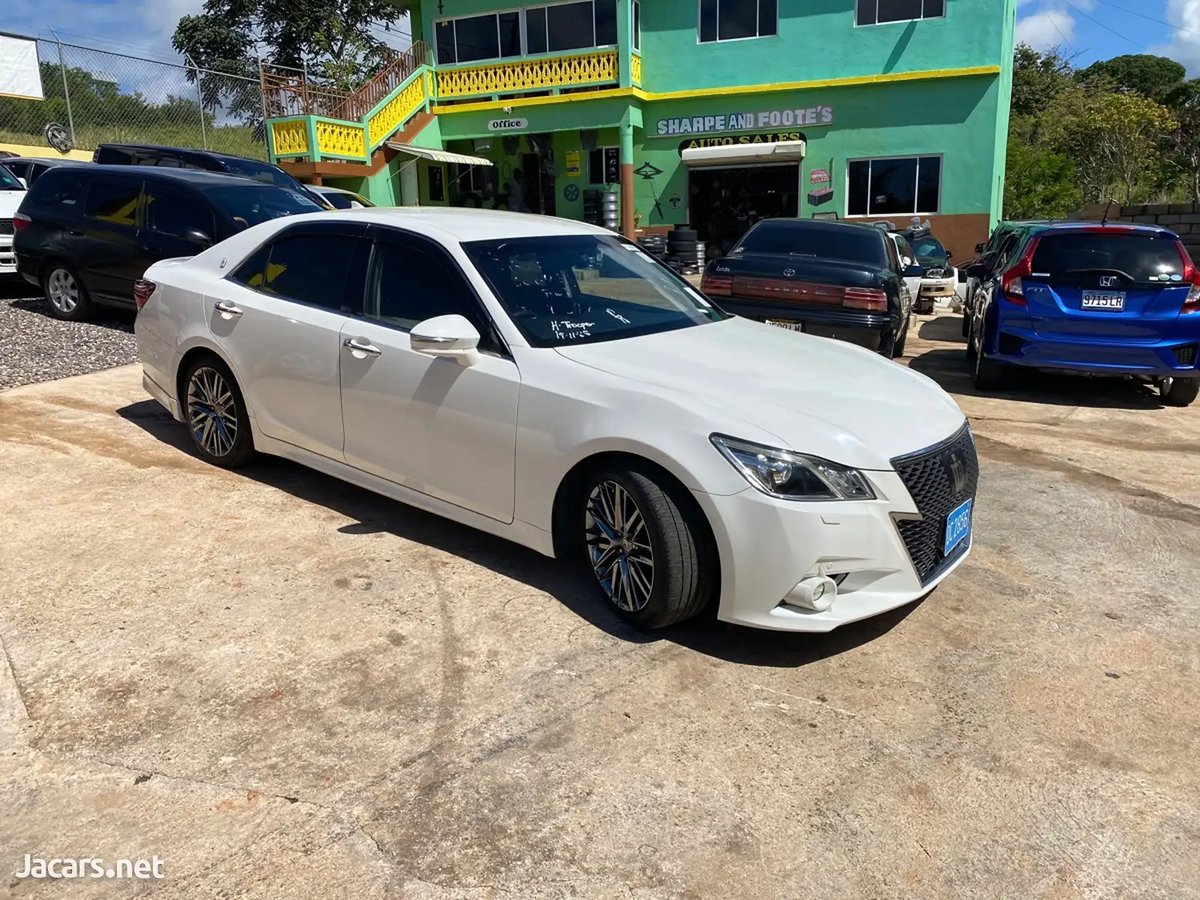 2015 TOYOTA Crown
