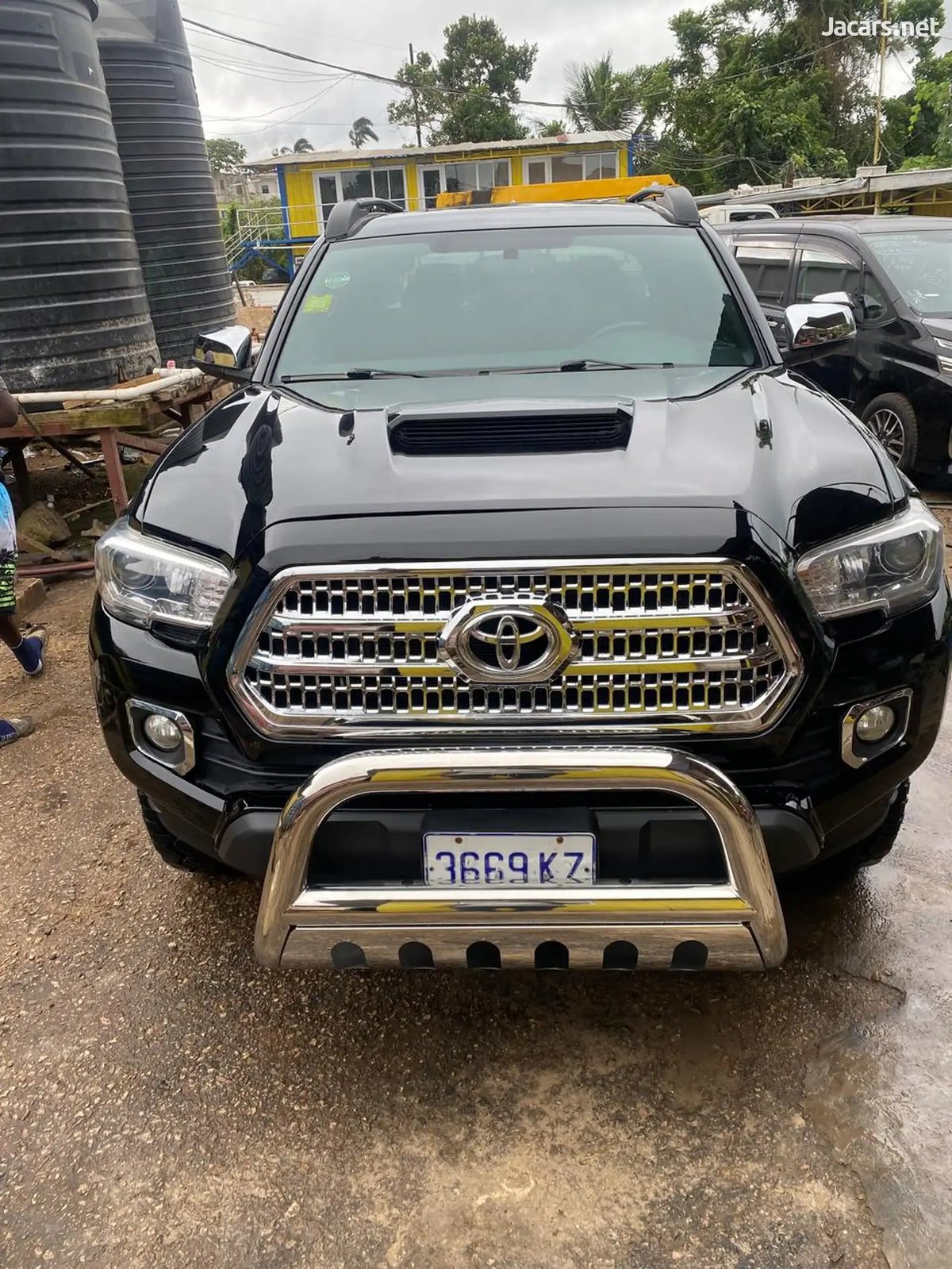 2018 TOYOTA Tacoma