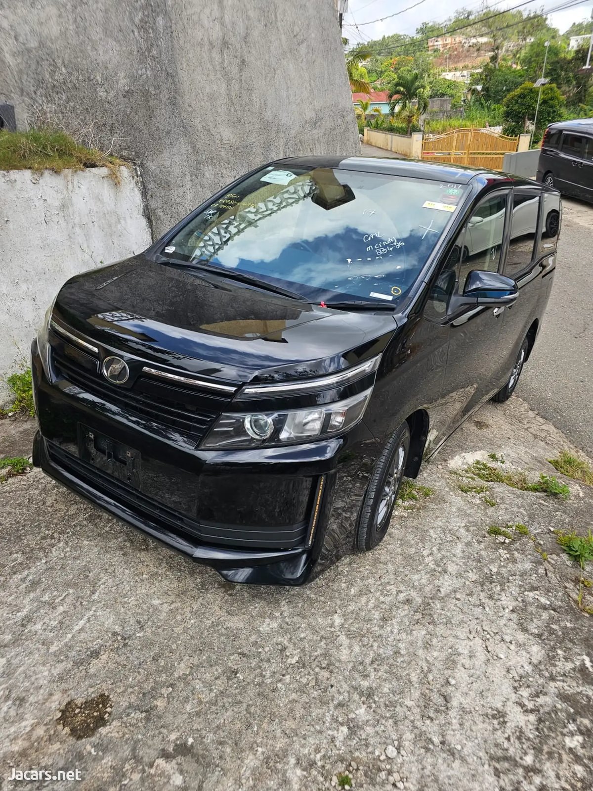 2017 TOYOTA Voxy