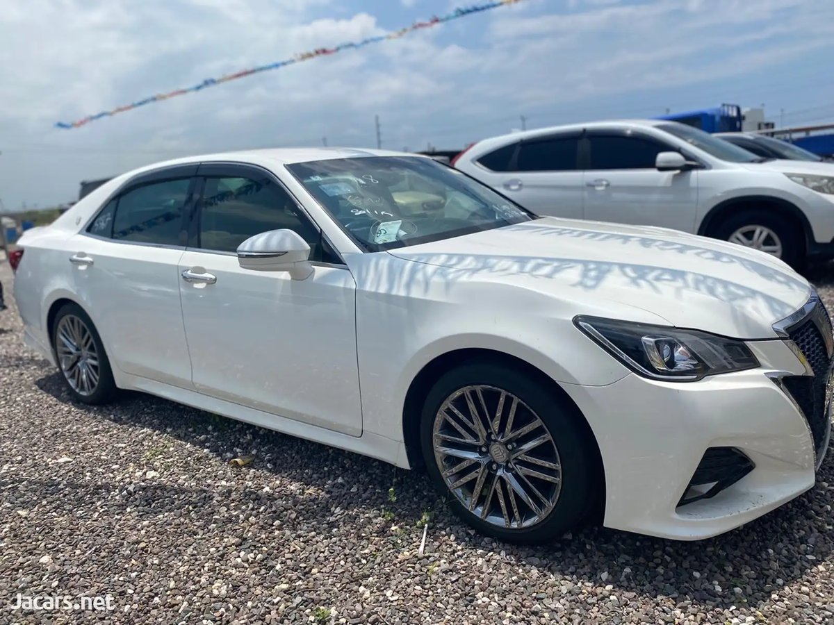 2016 TOYOTA Crown