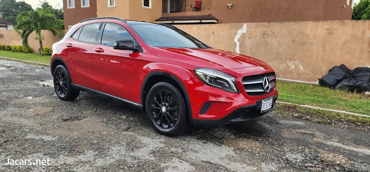 2015 Mercedes-Benz GLA-Class