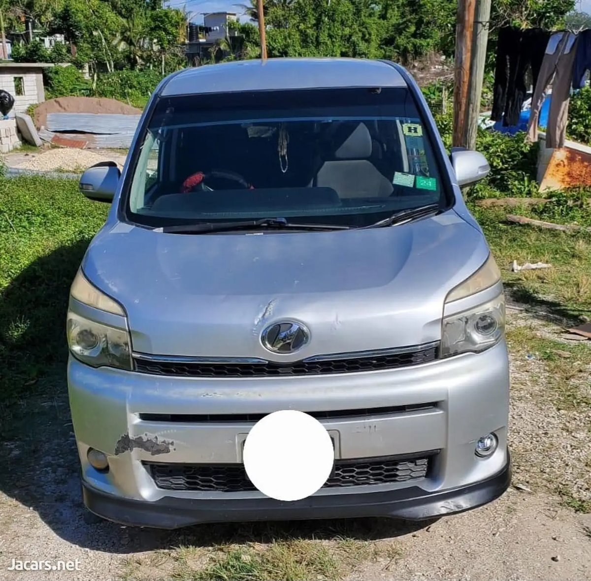 2011 TOYOTA Voxy