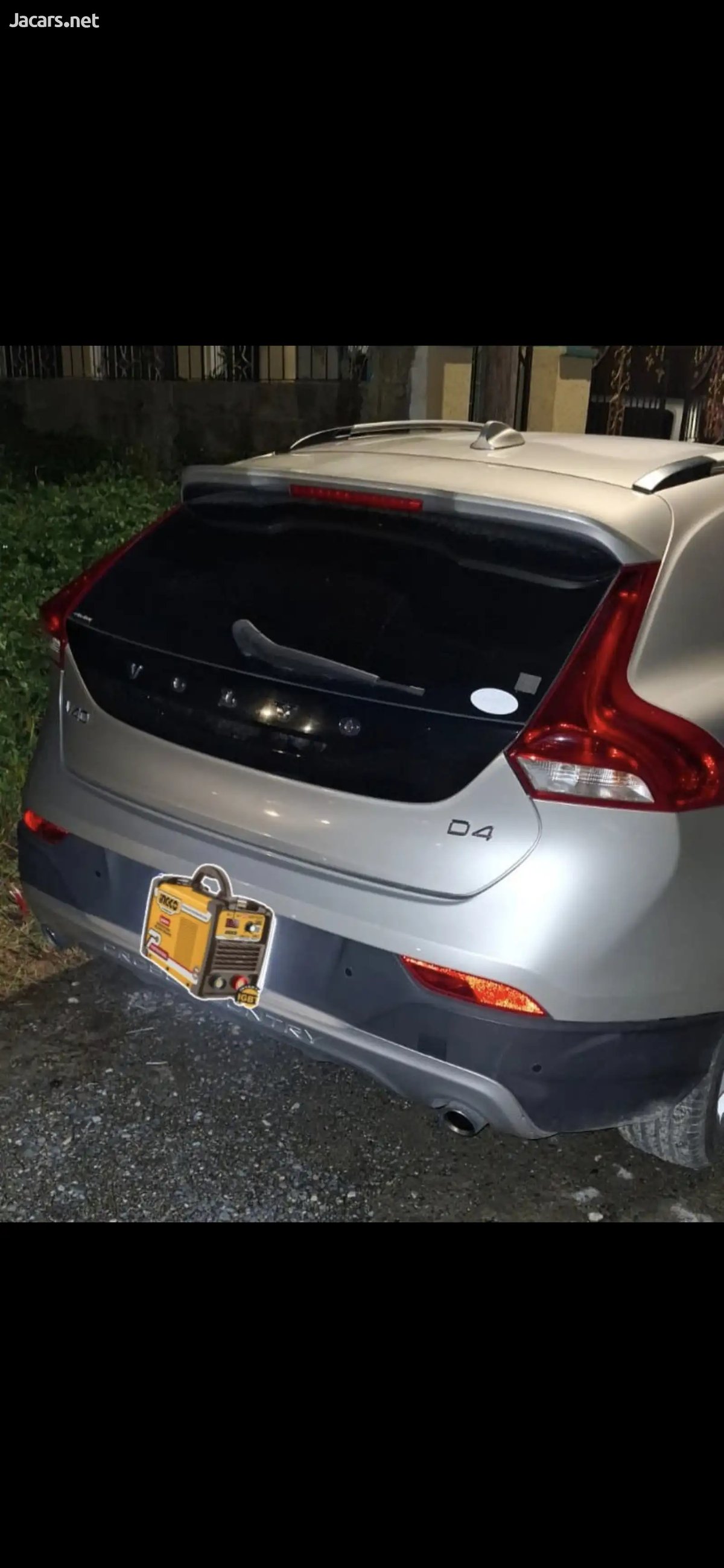 2019 VOLVO Cross
