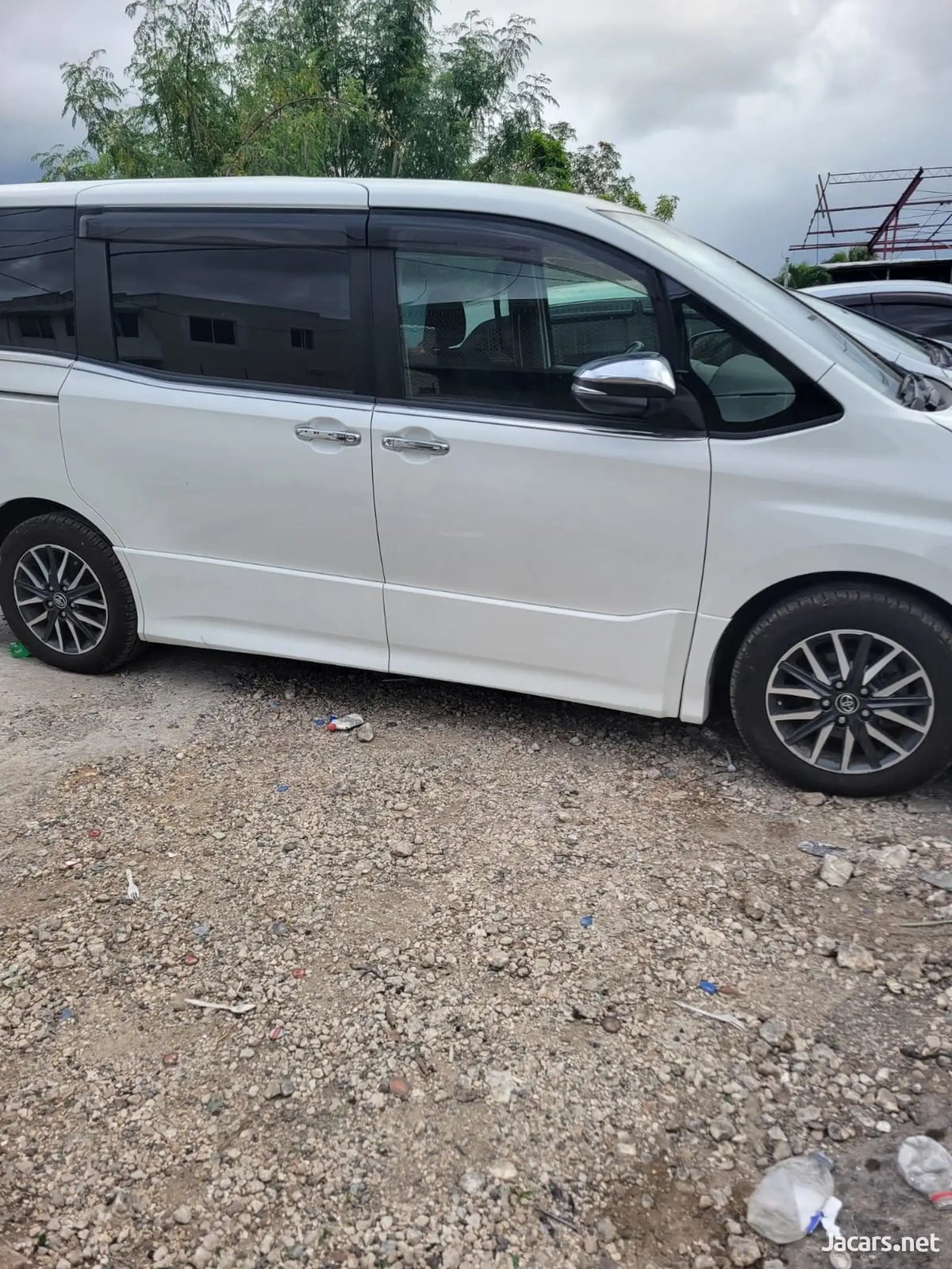 2017 TOYOTA Voxy