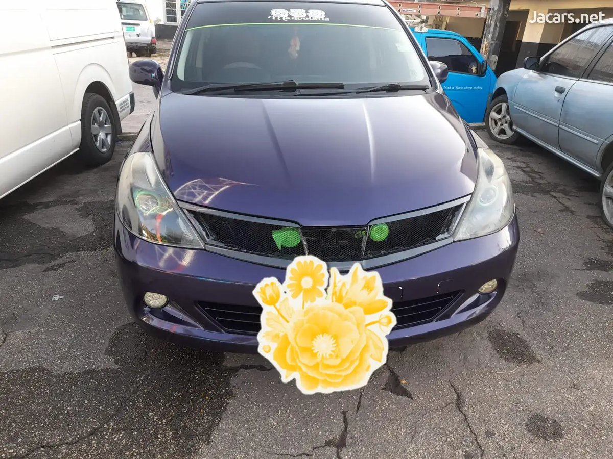 2011 NISSAN Tiida