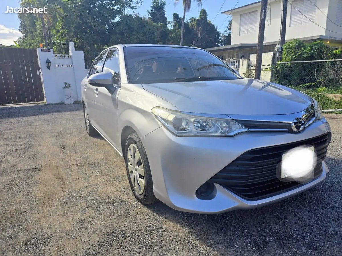 2017 TOYOTA Axio