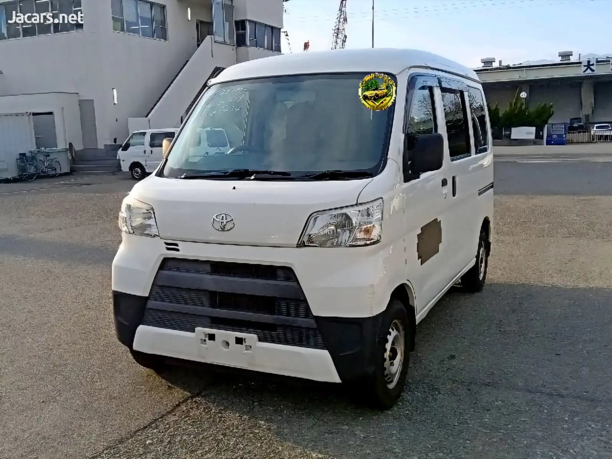 2019 TOYOTA Van