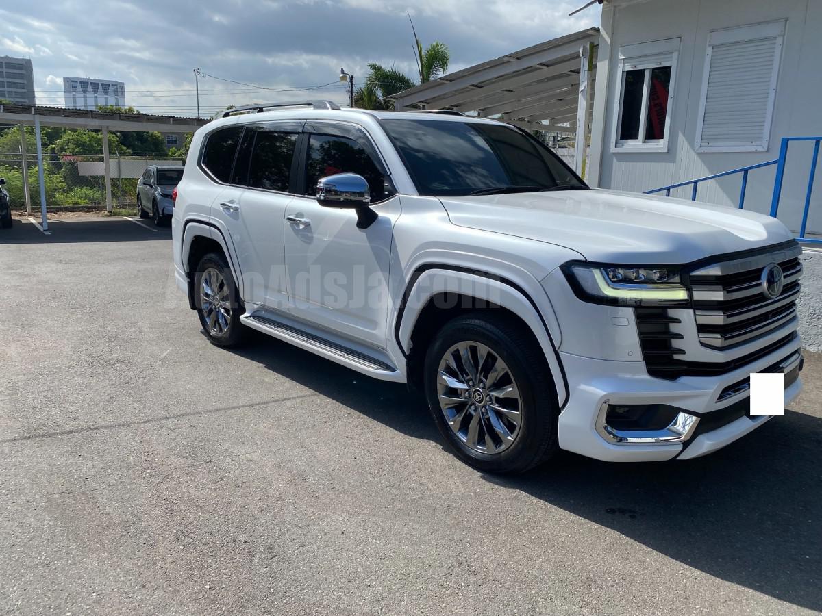 2022 TOYOTA LANDCRUISER