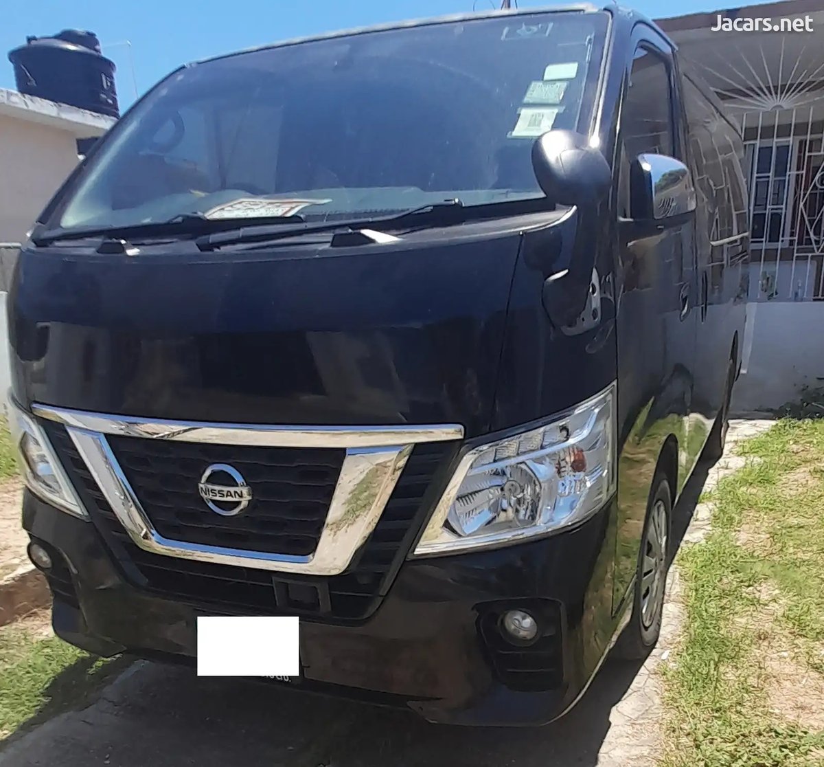 2017 NISSAN Caravan