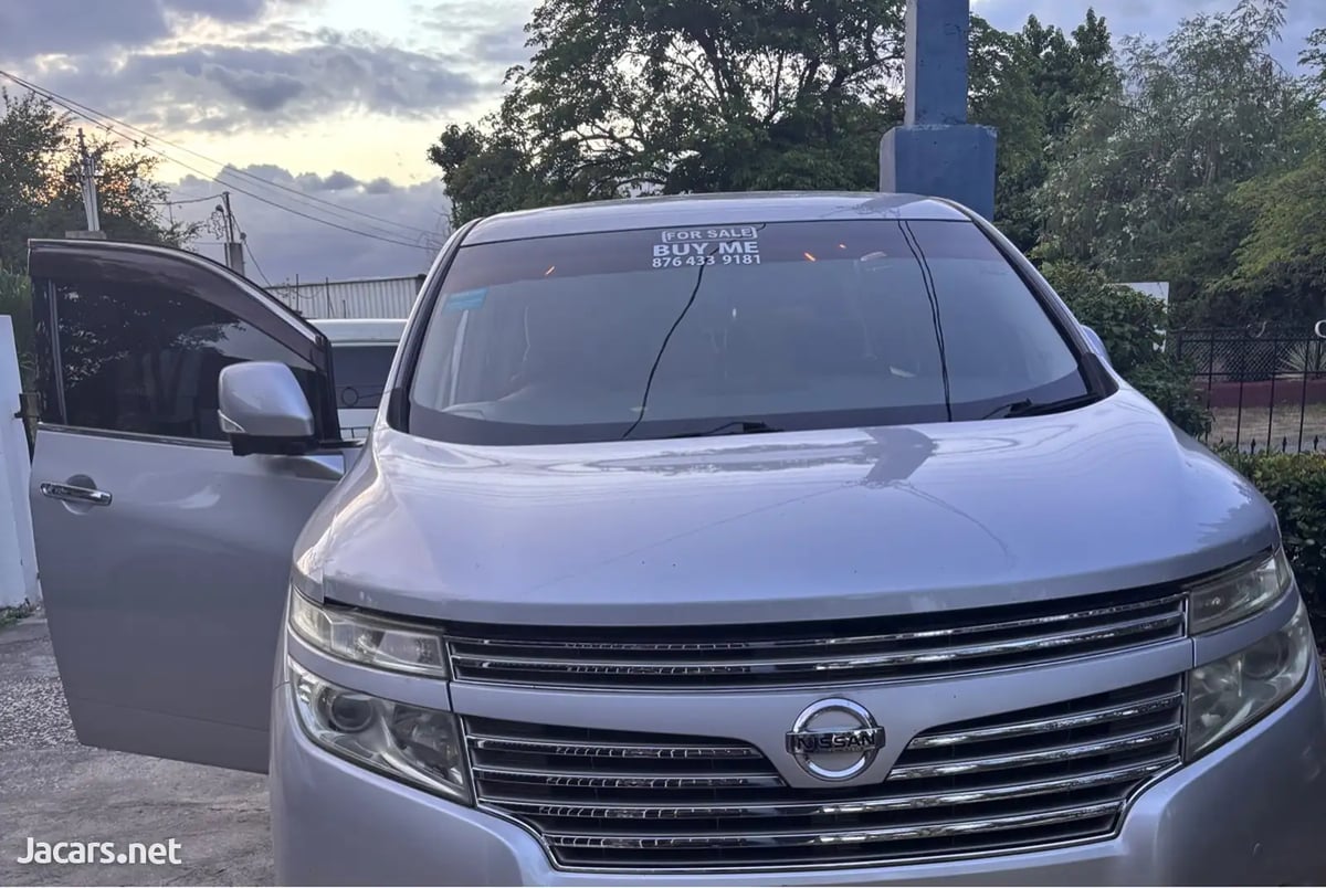 2012 NISSAN Elgrand