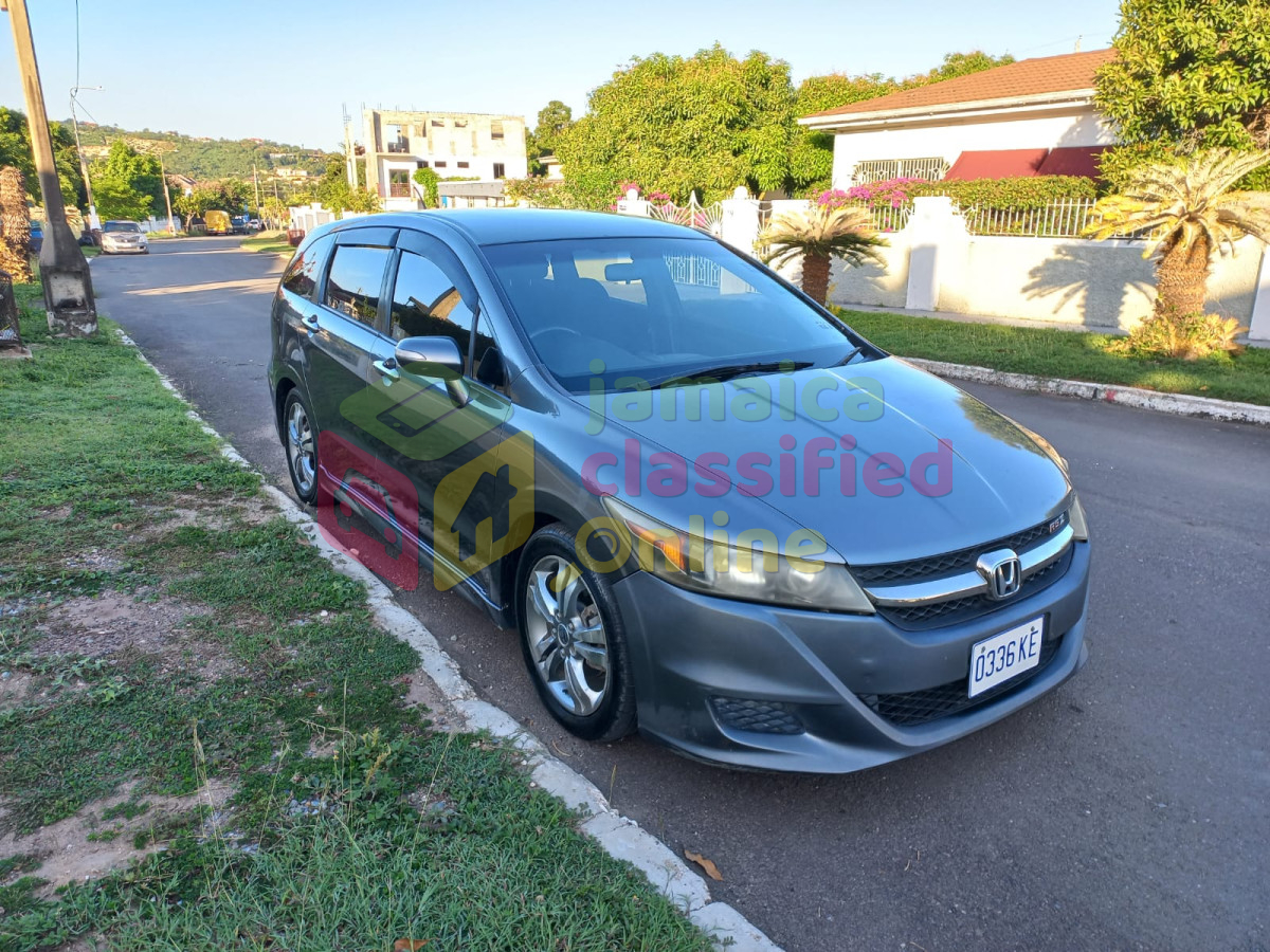 2012 HONDA Stream