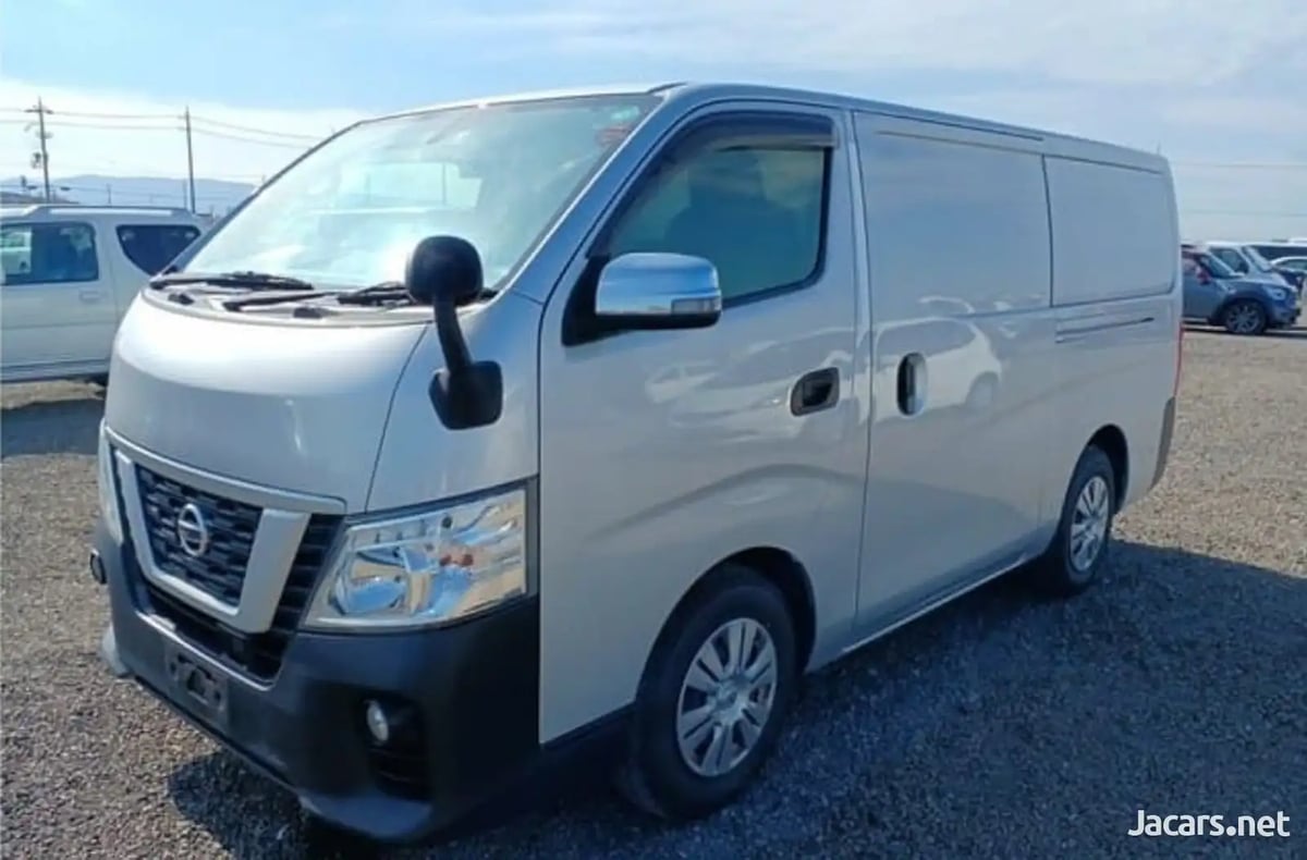 2020 NISSAN Caravan