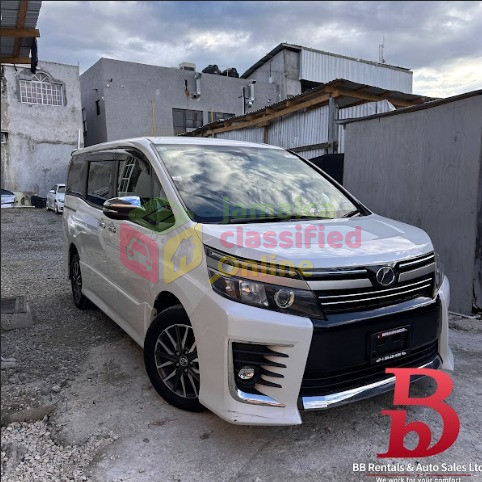 2016 TOYOTA Voxy