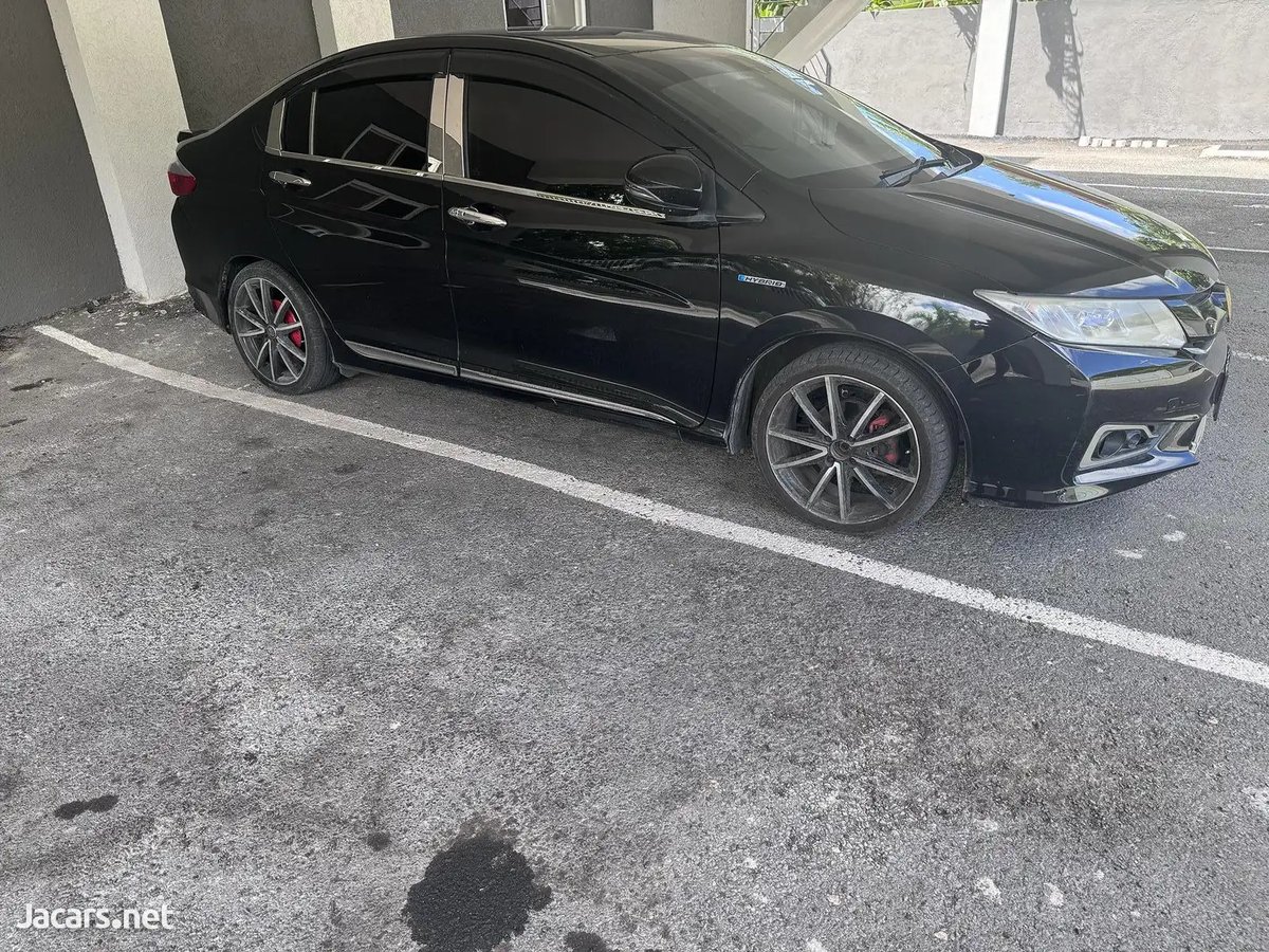 2016 HONDA Grace