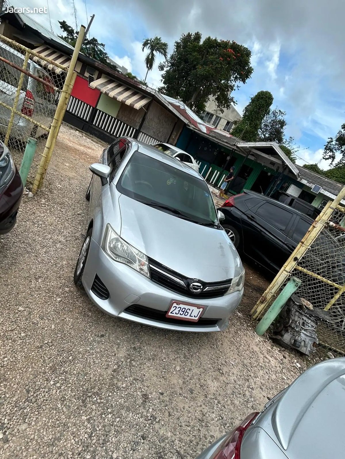 2011 TOYOTA Fielder