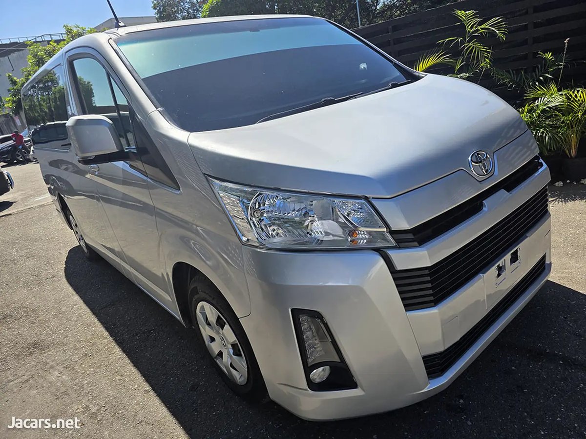 2020 TOYOTA Hiace