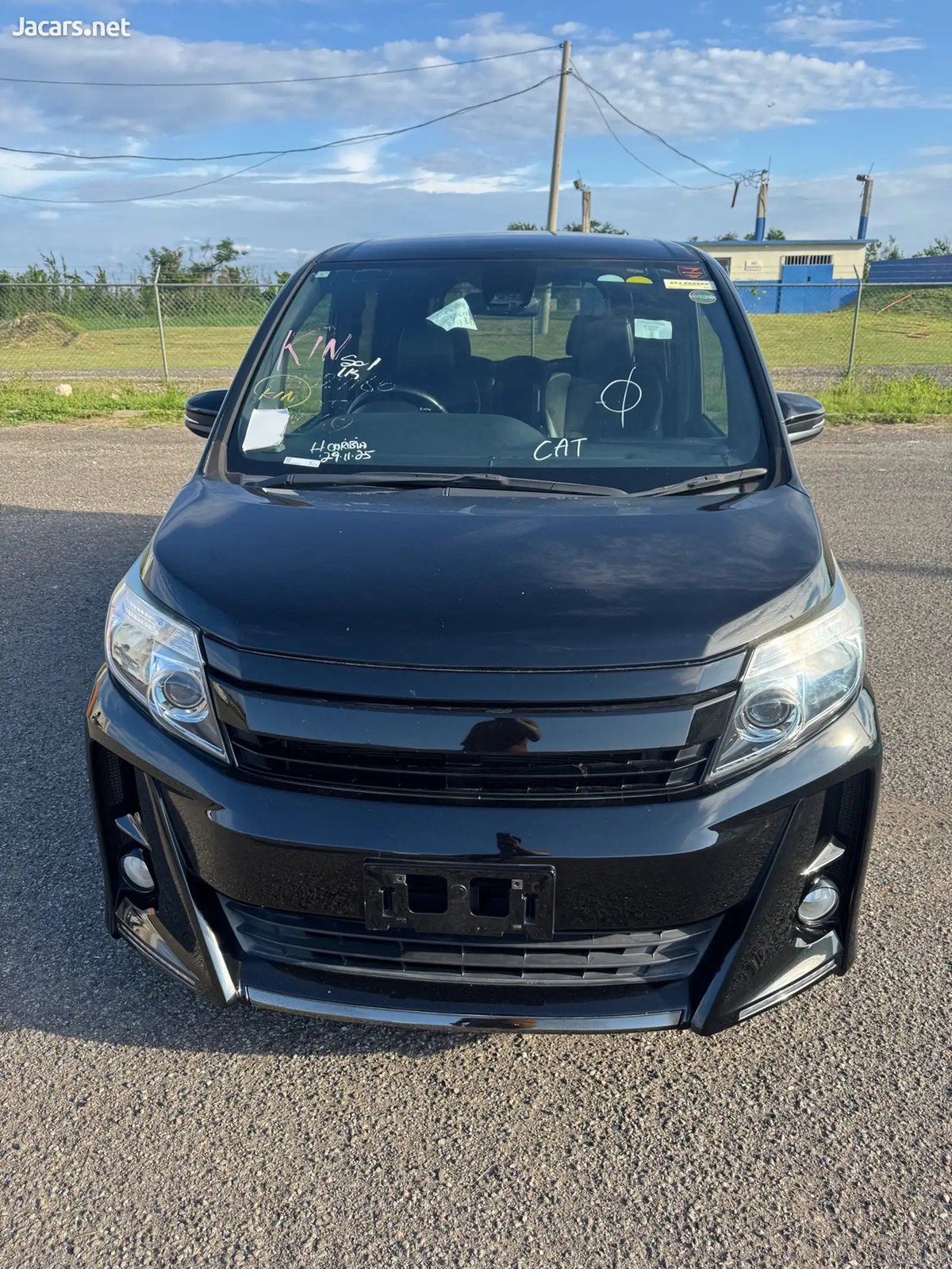 TOYOTA Noah
