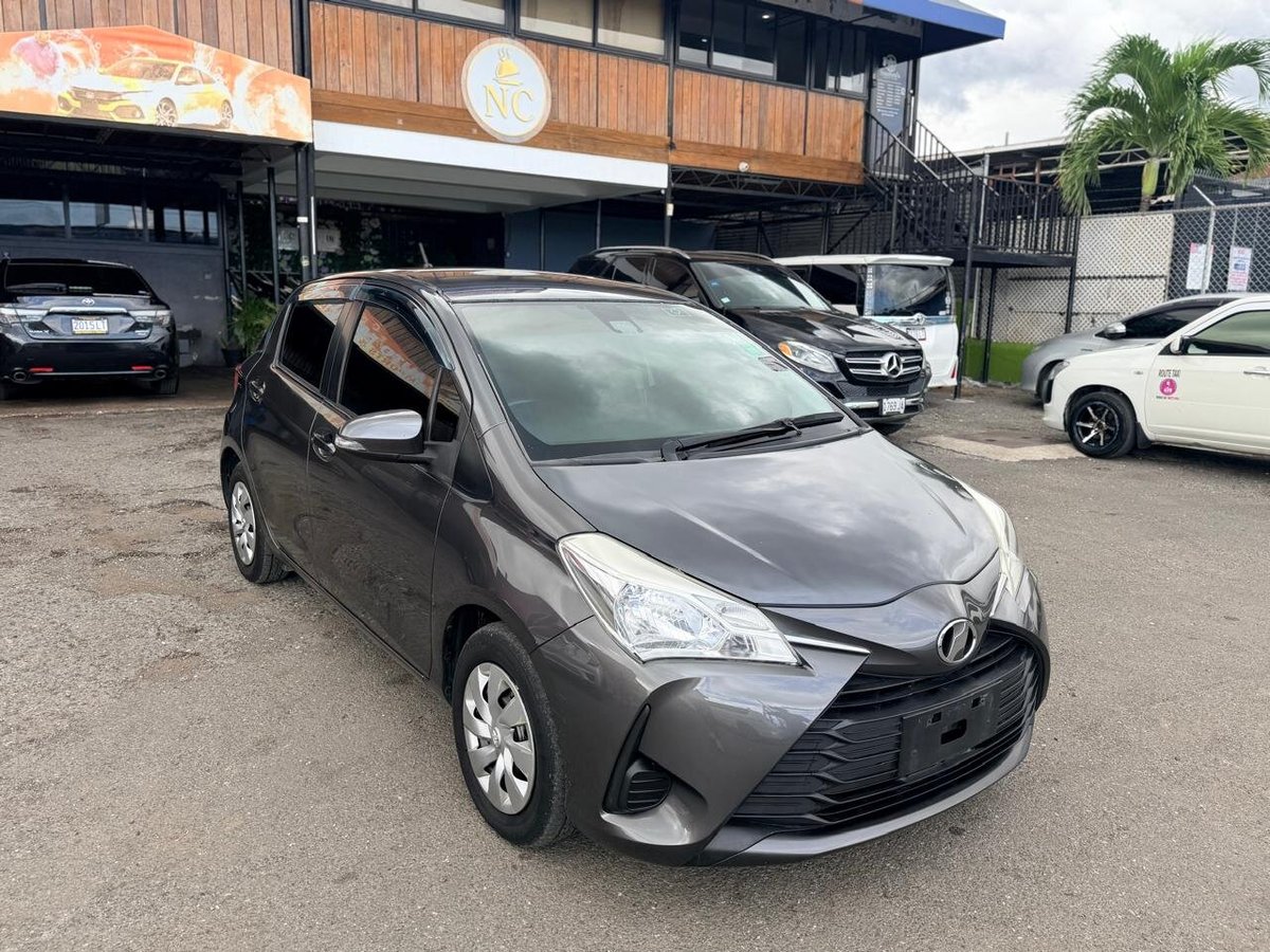 2017 TOYOTA Vitz