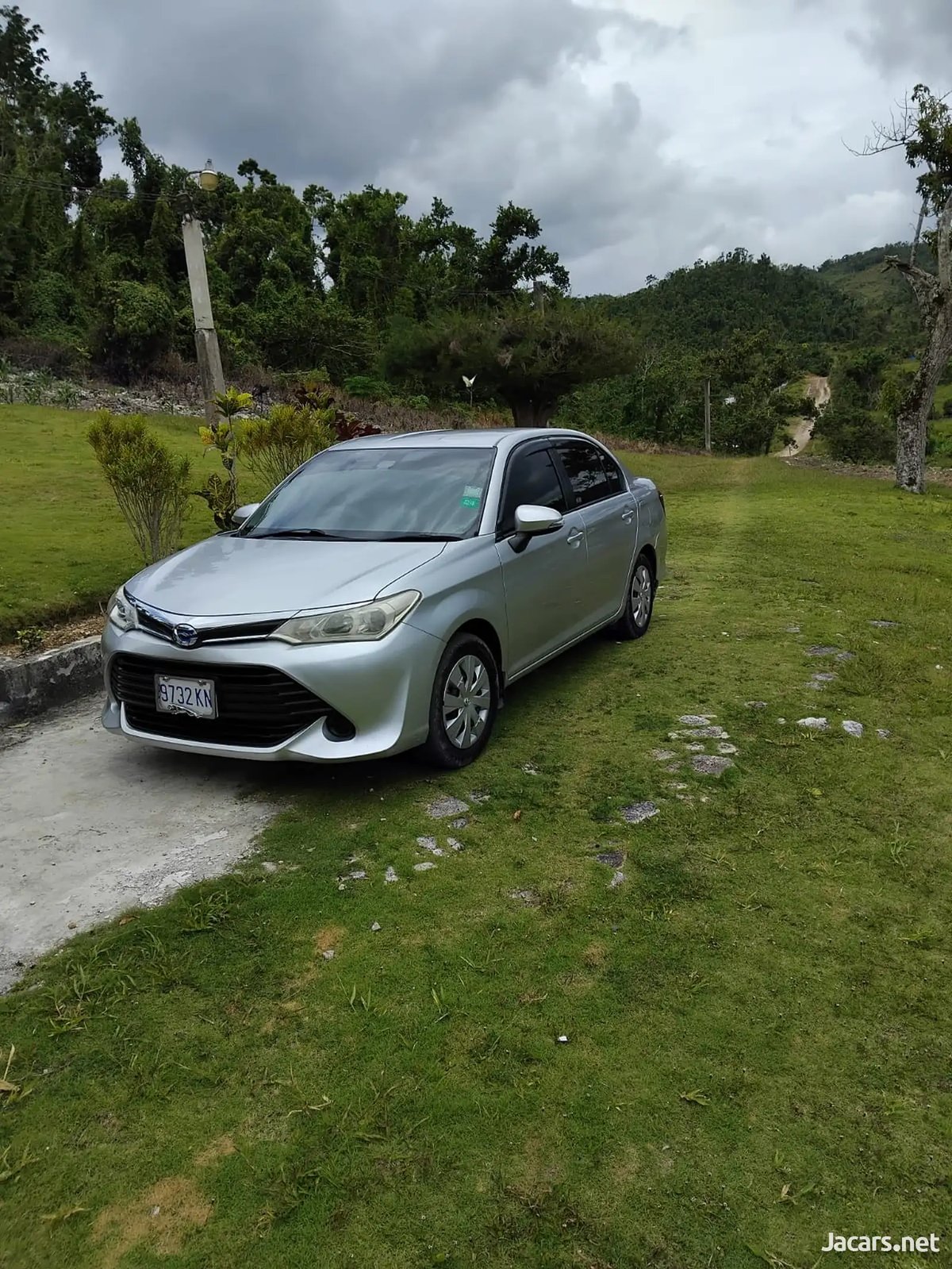 2015 TOYOTA Axio