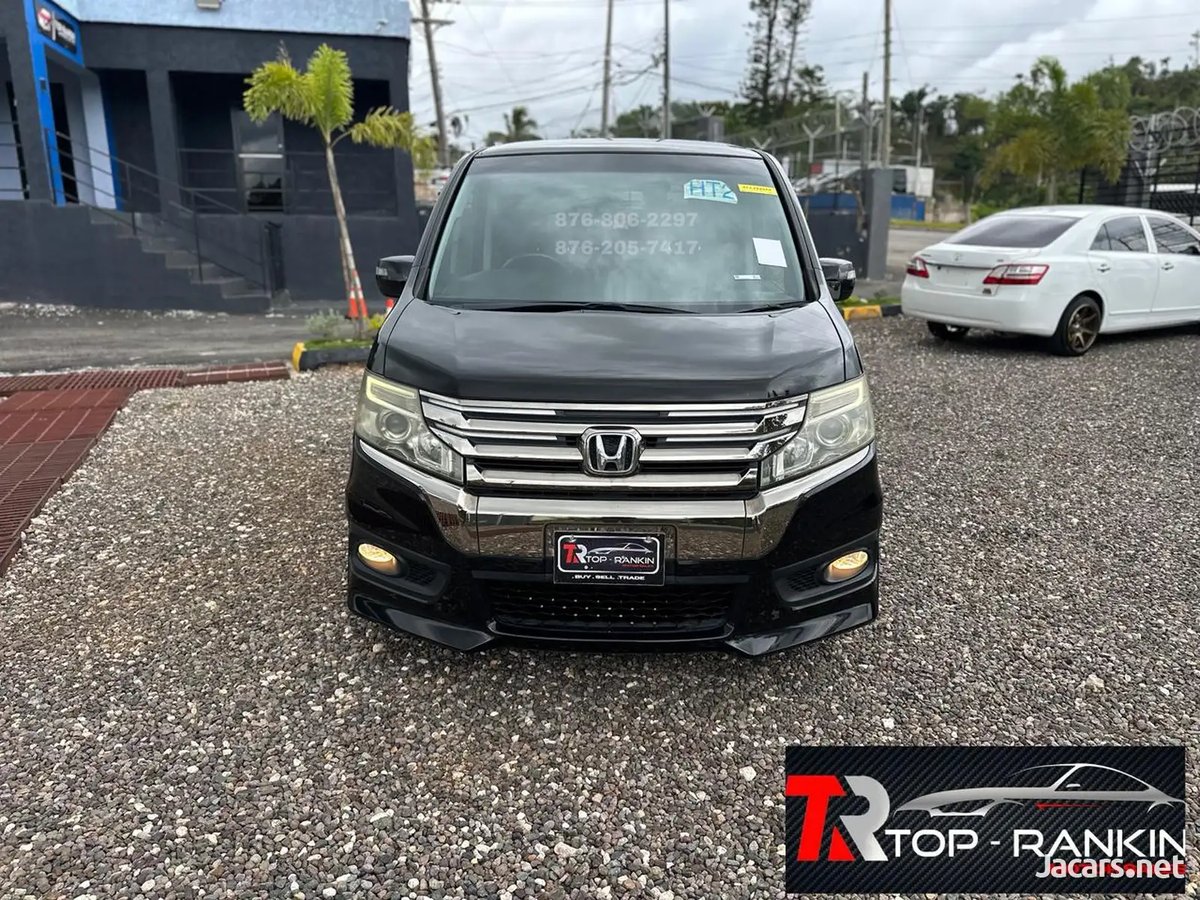 2015 HONDA Stepwgn