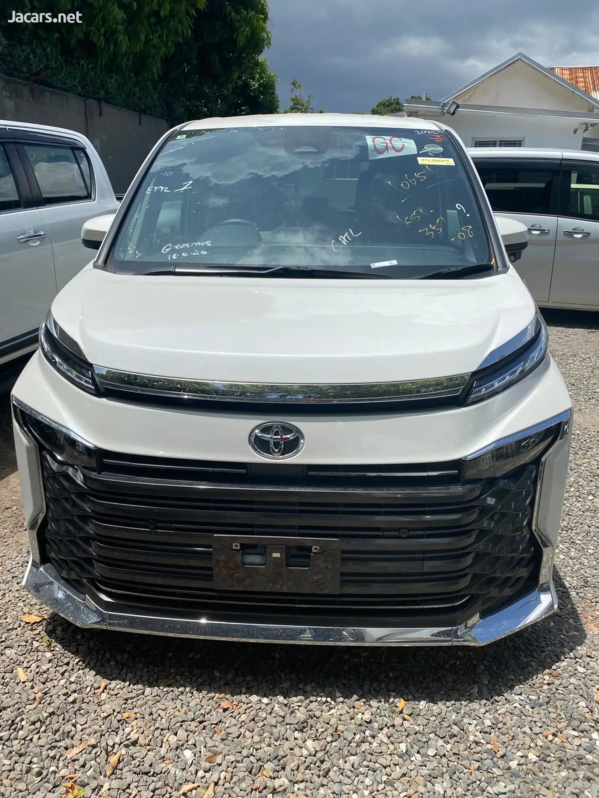 2022 TOYOTA Voxy