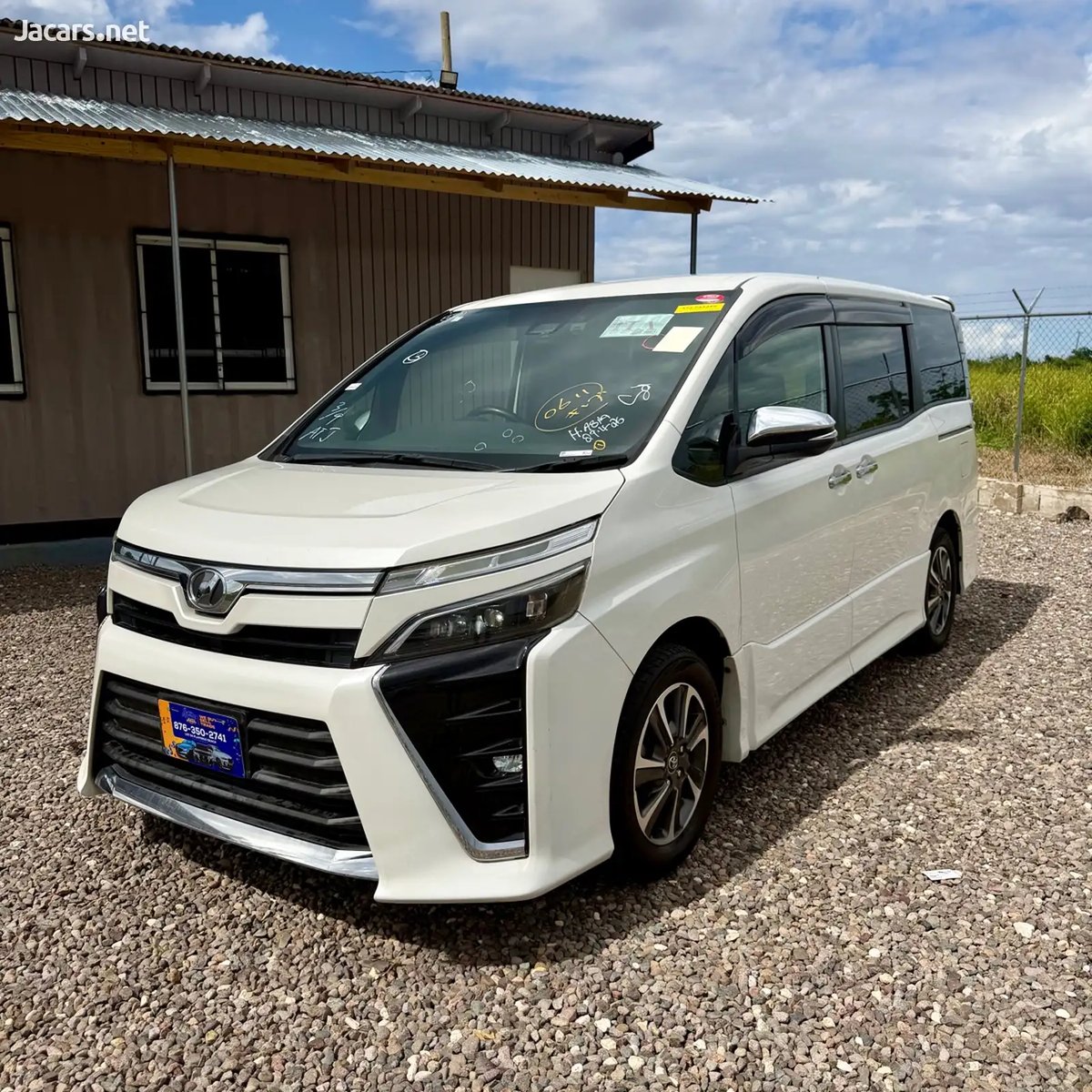 2019 TOYOTA Voxy