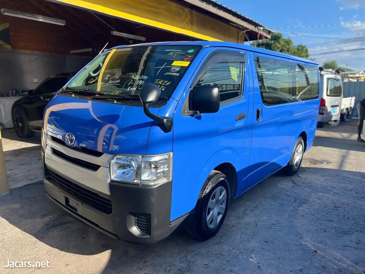 2016 TOYOTA Hiace