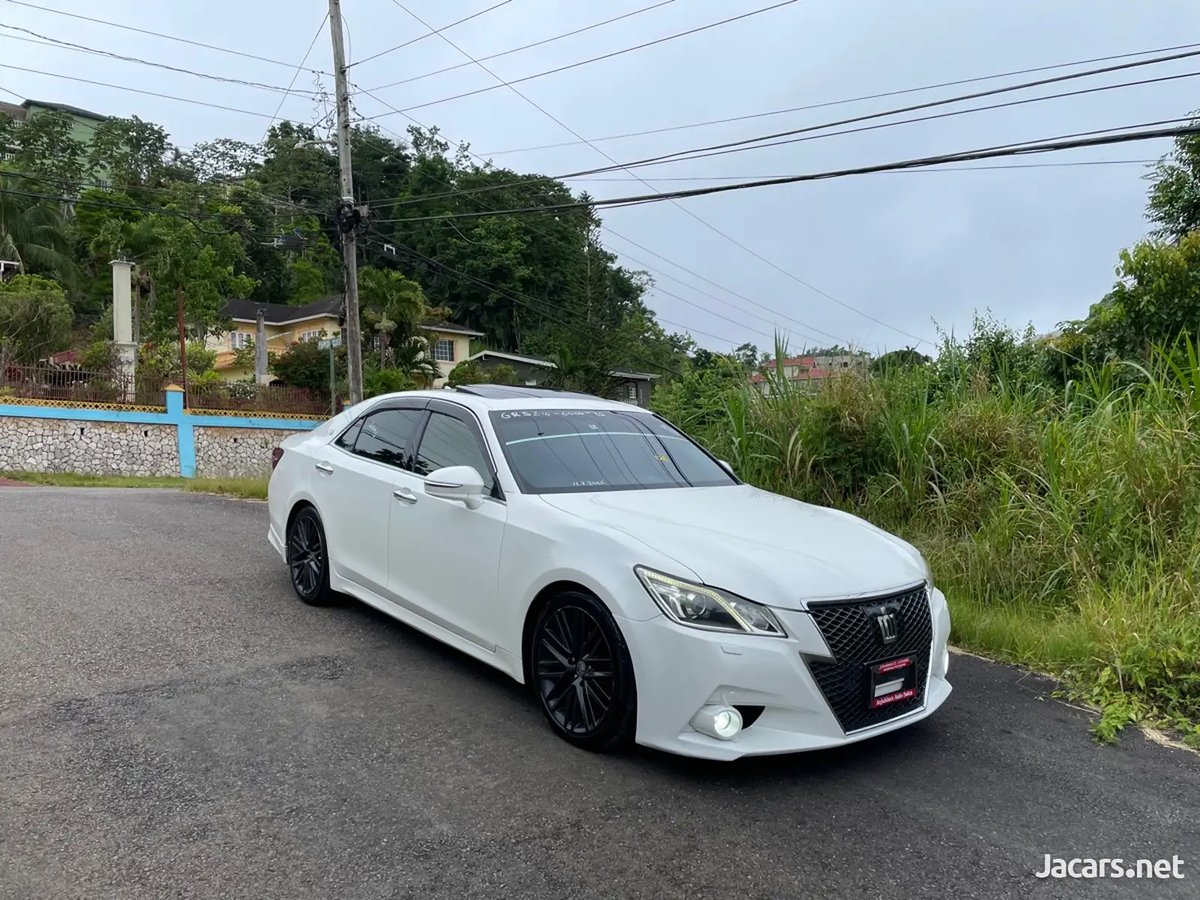 2014 TOYOTA Crown