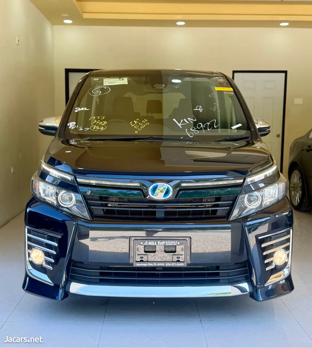 2016 TOYOTA Voxy