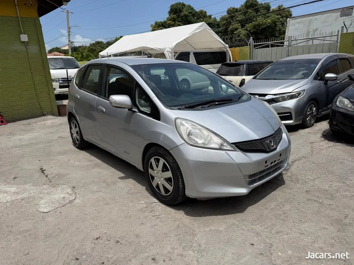 2012 HONDA Fit