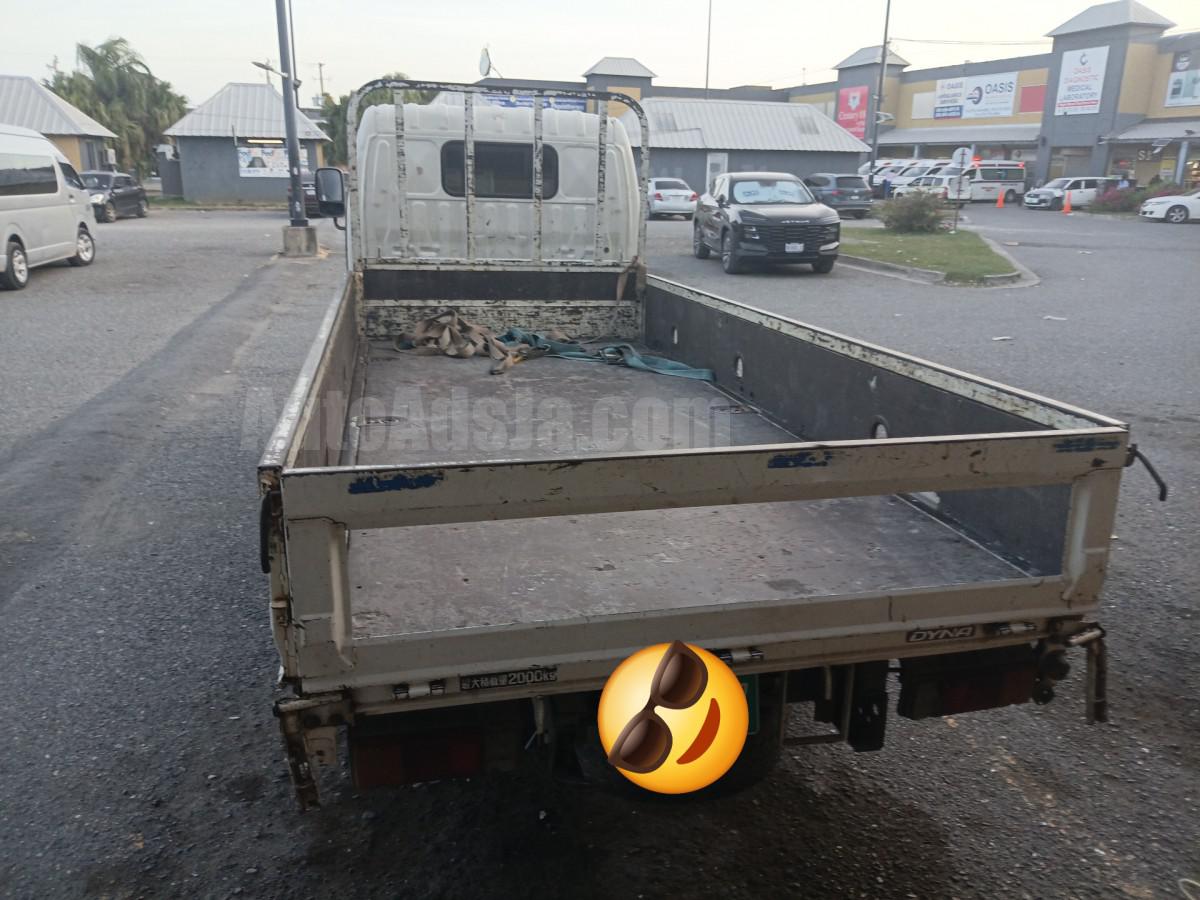 2014 TOYOTA DYNA
