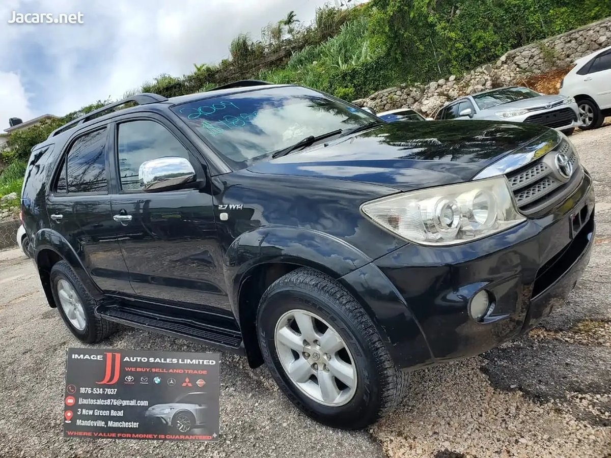 2009 TOYOTA Fortuner